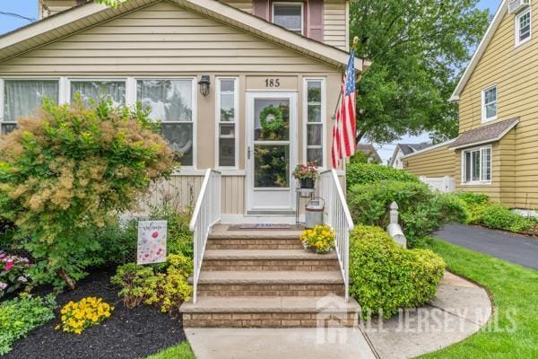 185 Rowland Pl, Woodbridge Proper, NJ 07095 - entrance to property