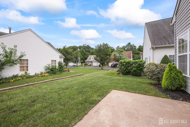 4 Holly Manor Ct, Helmetta, NJ 08828 - view of green lawn
