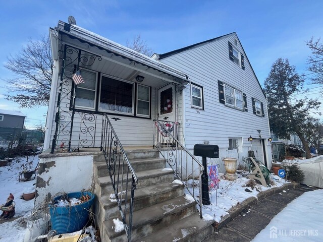 view of front of house