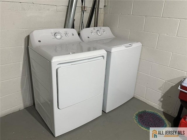 3205 Hana Rd, Edison, NJ 08817 - washroom featuring independent washer and dryer