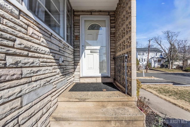 view of property entrance