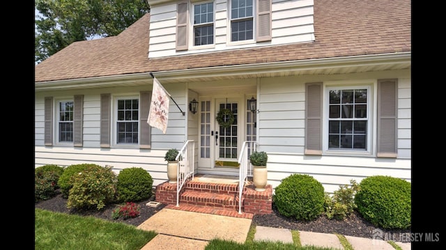 3 Mayfield Pl, Metuchen, NJ 08840 - entrance to property with roof with shingles