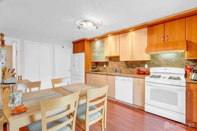 84 Linda Ln, Edison, NJ 08820 - photo 12