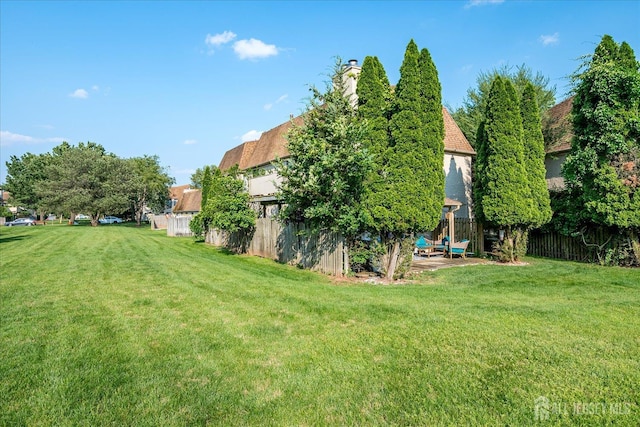 19 Carriage Pl, Edison, NJ 08820 - view of yard with a patio area