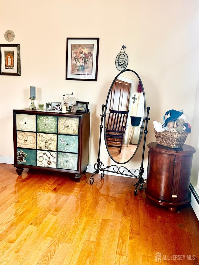 121 Beech St, Fords, NJ 08863 - bedroom featuring wood finished floors and baseboards
