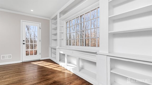 mudroom featuring ornamental molding, wood finished floors, baseboards, and recessed lighting
