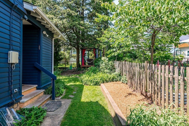 227 Lawrence Ave, Highland Park, NJ 08904 - view of fenced yard