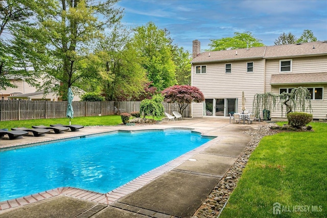 8 Renee Ct, Edison, NJ 08820 - view of swimming pool with a patio