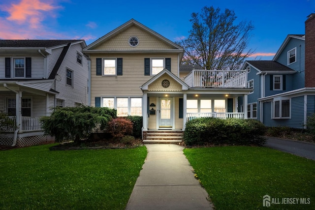 286 Easton Ave, New Brunswick, NJ 08901 - victorian house featuring a porch and a yard