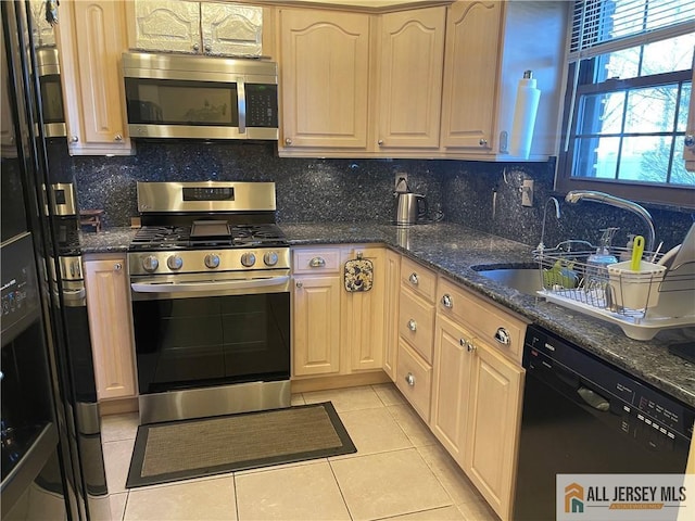 25 Driscoll Ct, North Brunswick, NJ 08902 - photo 4