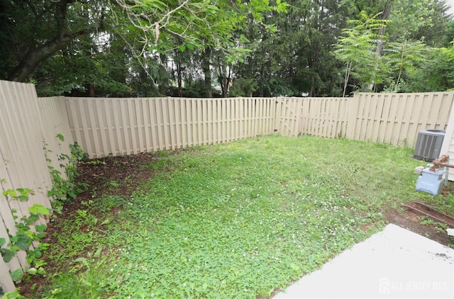 117 Nathan Dr, North Brunswick, NJ 08902 - view of fenced backyard
