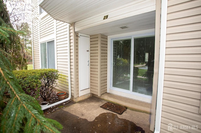 view of property entrance