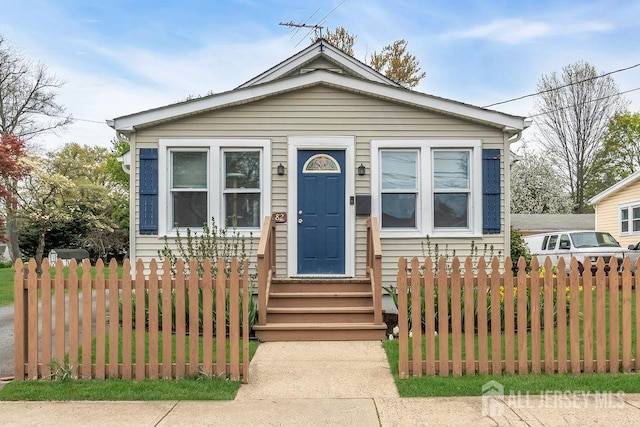 82 Hauser Ave, Hamilton, NJ 08620 - shotgun-style home featuring entry steps