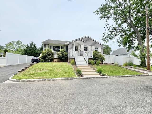 8 W Grove St, Fords, NJ 08863 - photo 1