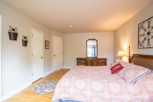 5 Wetherhill Way S, Brunswick, NJ 08810 - bedroom featuring light wood finished floors and baseboards