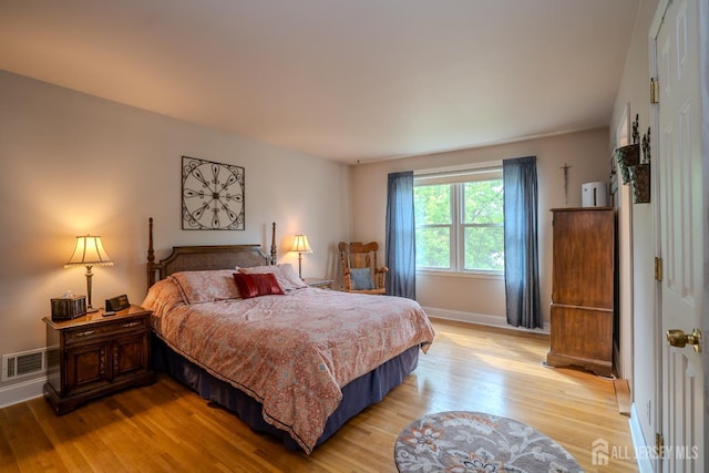 5 Wetherhill Way S, Brunswick, NJ 08810 - bedroom featuring light wood finished floors and baseboards