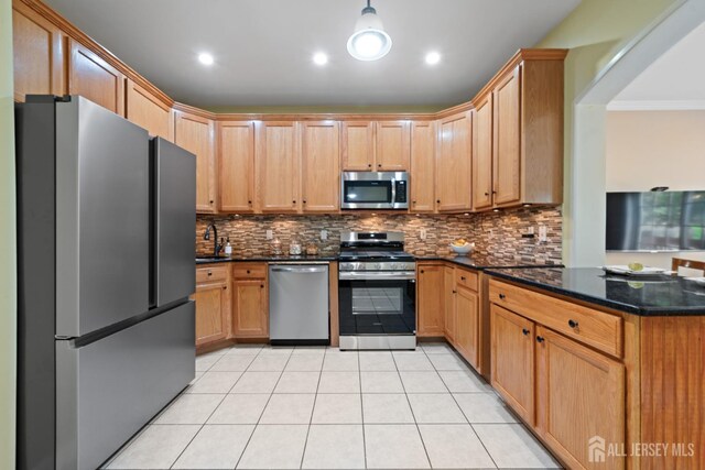 36 E Burgess Dr, Piscataway, NJ 08854 - photo 14