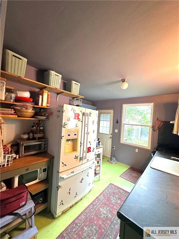21 Alexander St, New Brunswick, NJ 08901 - view of kitchen