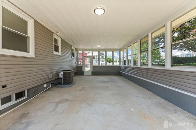 226 Schussler St, Sayreville, NJ 08879 - view of unfurnished sunroom