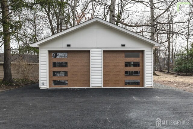 view of detached garage