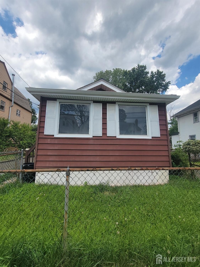 13 Lanark Ave, Newark, NJ 07106 - photo 1