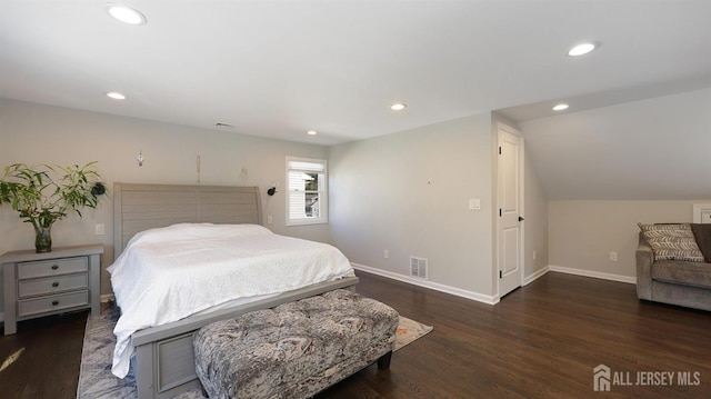 bedroom featuring recessed lighting, visible vents, baseboards, and wood finished floors