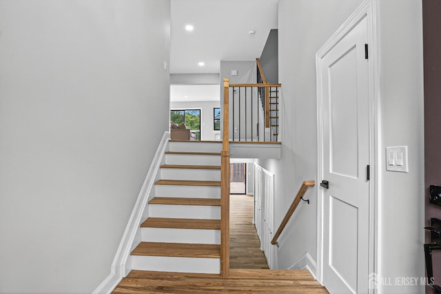 5902 N Oaks Blvd N, North Brunswick, NJ 08902 - photo 2