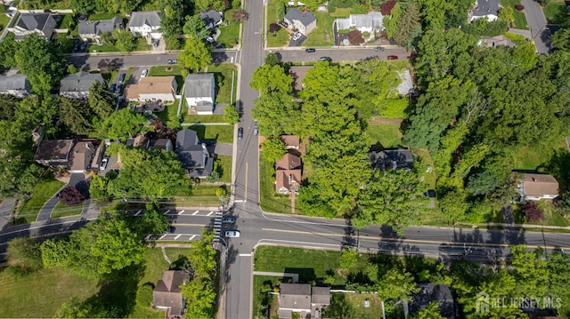 425 Grove Ave, Metuchen, NJ 08840 - aerial overview of property's location with nearby suburban area