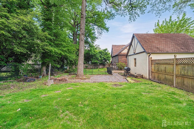 425 Grove Ave, Metuchen, NJ 08840 - view of yard