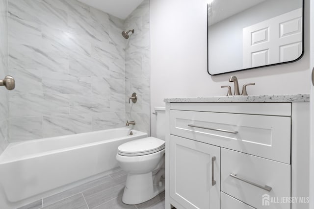 763 Gadek Pl, Perth Amboy, NJ 08861 - bathroom with vanity, toilet, and shower / washtub combination