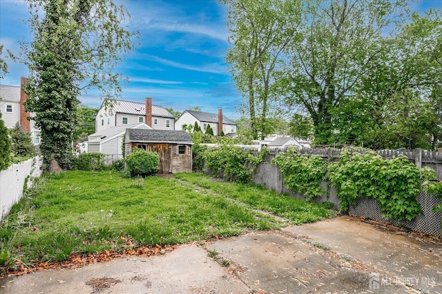 8 Macarthur Dr, Edison, NJ 08837 - view of fenced backyard