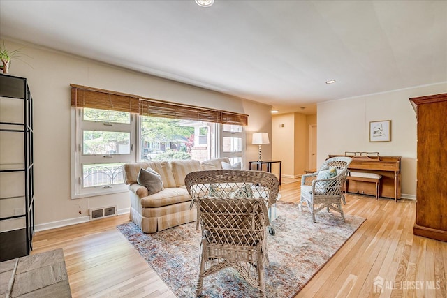 207 Dellwood Rd, Metuchen, NJ 08840 - living area with light wood-type flooring, baseboards, and recessed lighting