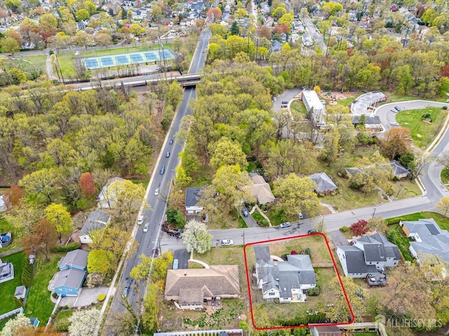 207 Dellwood Rd, Metuchen, NJ 08840 - aerial view of residential area featuring property boundaries highlighted