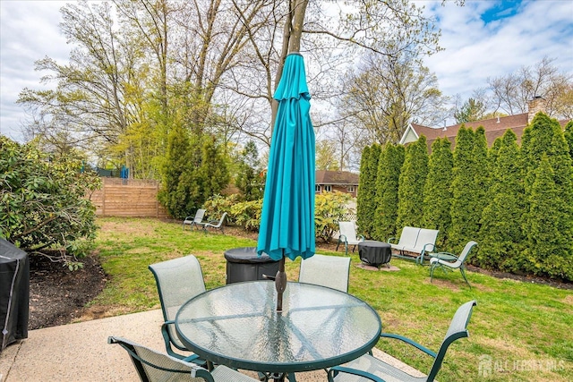 207 Dellwood Rd, Metuchen, NJ 08840 - view of patio with outdoor dining space