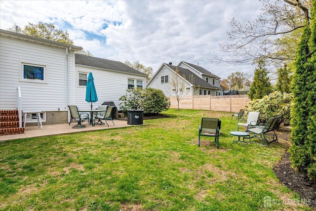 207 Dellwood Rd, Metuchen, NJ 08840 - view of yard featuring a patio