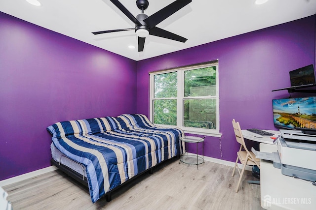324 Oak Knoll Dr, Manalapan, NJ 07726 - bedroom featuring wood finished floors, a ceiling fan, and recessed lighting