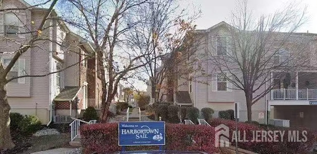 446 Great Beds Ct, Perth Amboy, NJ 08861 - view of property