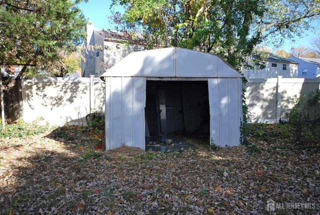 view of outdoor structure