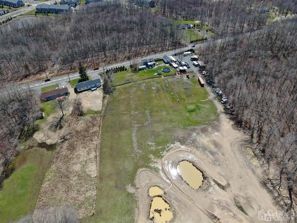 533 Texas Rd, Old Bridge, NJ 08857