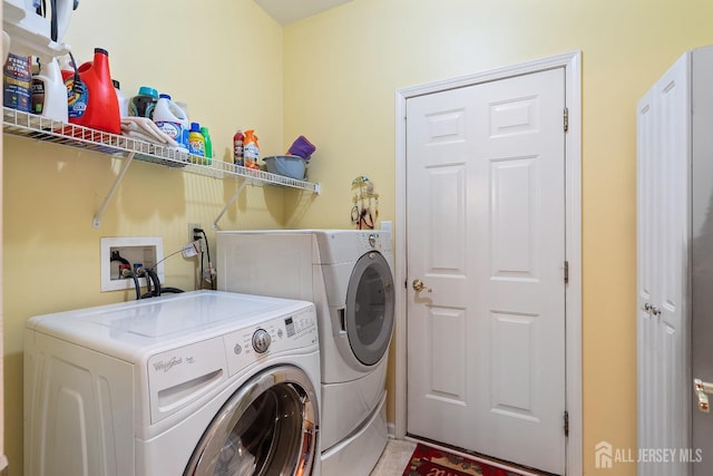 267 Tyler Ct, Monroe, NJ 08831 - washroom with washing machine and clothes dryer