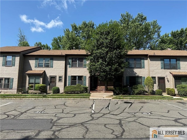 47 Pheasant Run Unit 47, Edison, NJ 08820 - multi unit property featuring uncovered parking