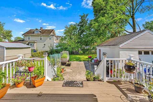 305 Penfield Pl, Dunellen, NJ 08812 - deck with an outdoor structure