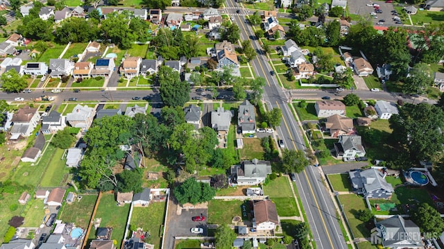 305 Penfield Pl, Dunellen, NJ 08812 - aerial view of property and surrounding area with nearby suburban area