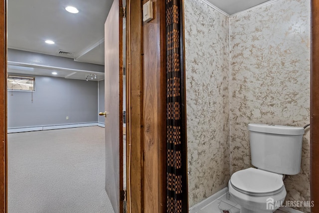 15 Cutter Ave, Fords, NJ 08863 - bathroom featuring toilet, baseboards, a baseboard radiator, and recessed lighting