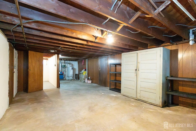 2624 Tremley Point Rd, Linden, NJ 07036 - unfinished below grade area with gas water heater