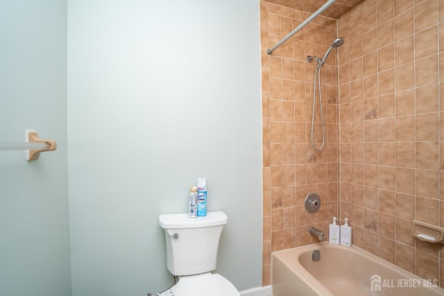 55 Cambridge Way, West Windsor, NJ 08550 - bathroom featuring toilet and bathing tub / shower combination
