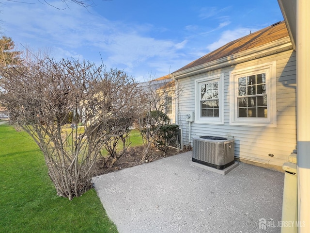 164 Cours De Clemenceau Unit E, Freehold, NJ 07728 - view of patio / terrace