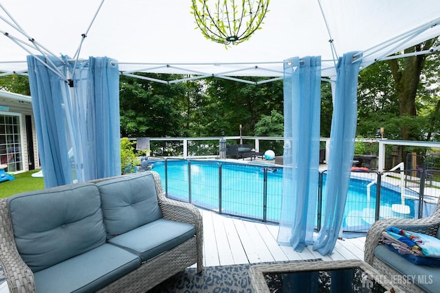 520 Albermarle St, Rahway, NJ 07065 - view of pool