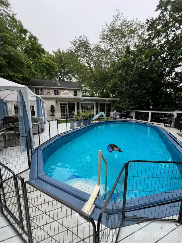 520 Albermarle St, Rahway, NJ 07065 - view of swimming pool