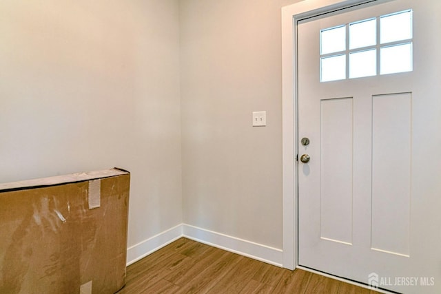 1032 3rd Ave, Manchester, NJ 08757 - foyer with wood finished floors and baseboards